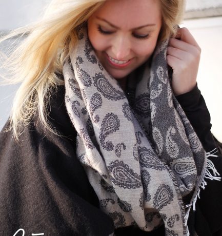 Edle Ornament-Motive & Glitzer-Details