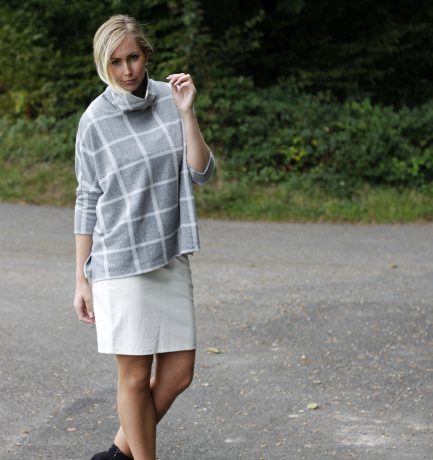 Chic way to wear grey & white