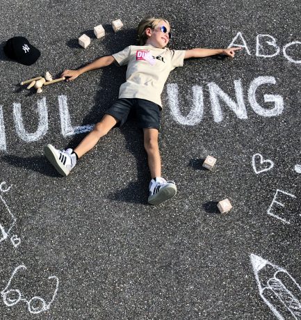 Tom’s Einschulung rückt näher… DIY-Einladung, Schultüte basteln & Co.