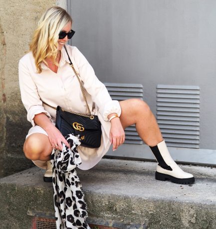 Volantkleid, Chelsea Boots & Co.