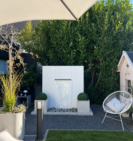 Gartendesign zwischen Architektur und Ästhetik: Pflanzen stilvoll in Szene gesetzt 